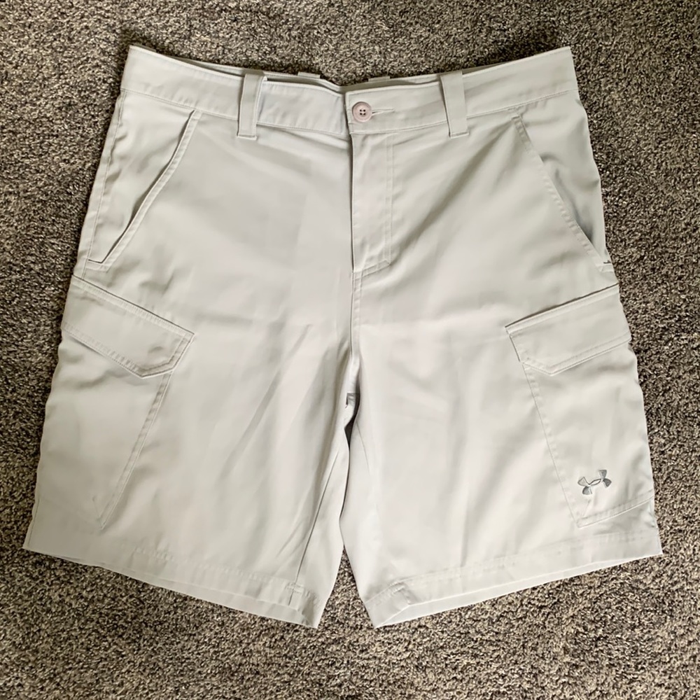 Mens under armour light grey shorts